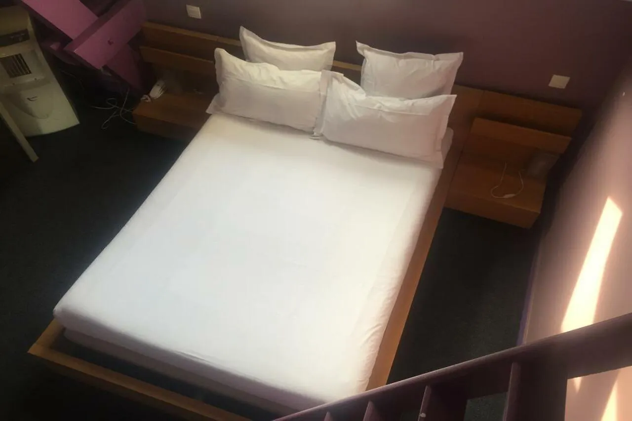 Hotel Du Parc Saint Charles Paris