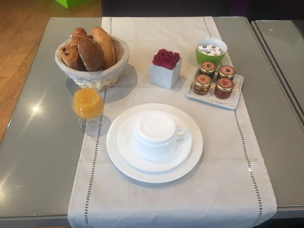 Hotel Du Parc Saint Charles Paris 2*,  France