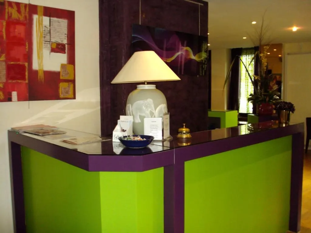 Hotel Du Parc Saint Charles Paris 2*,